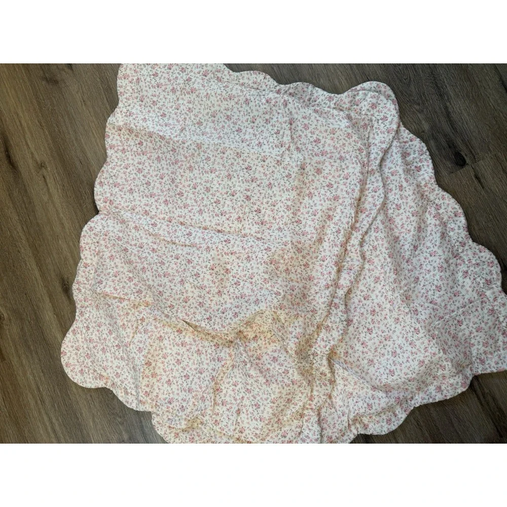 Queen pillow‎ shams, reversible Floral Patchwork, Beautiful Condition